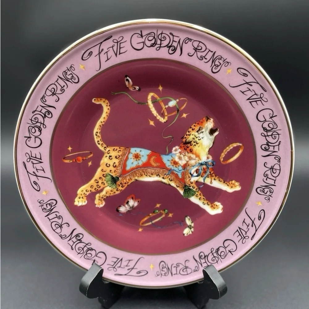 Phannapast Taychamaythakool  Anthropologie Twelve Days Christmas Dessert Plate